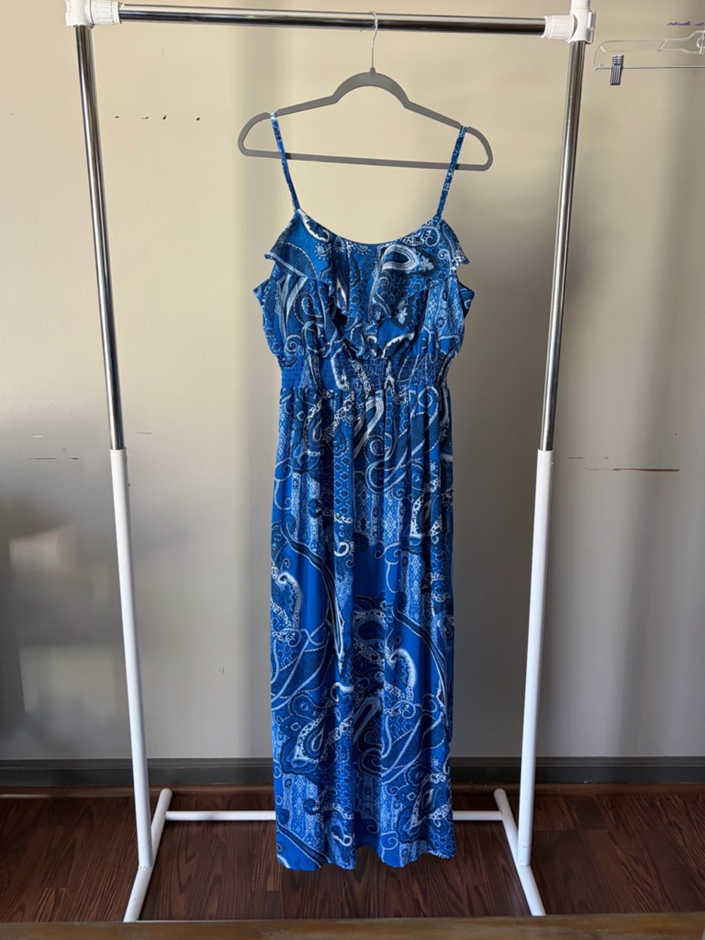 Faded Glory Blue Paisley Maxi Dress